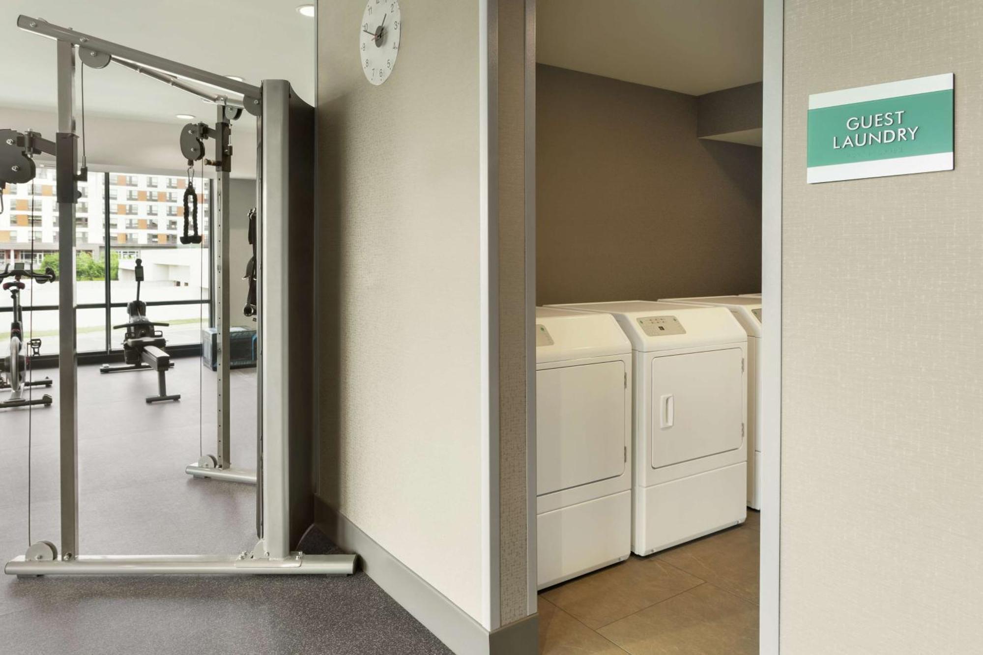 Home2 Suites By Hilton Minneapolis University Area Esterno foto