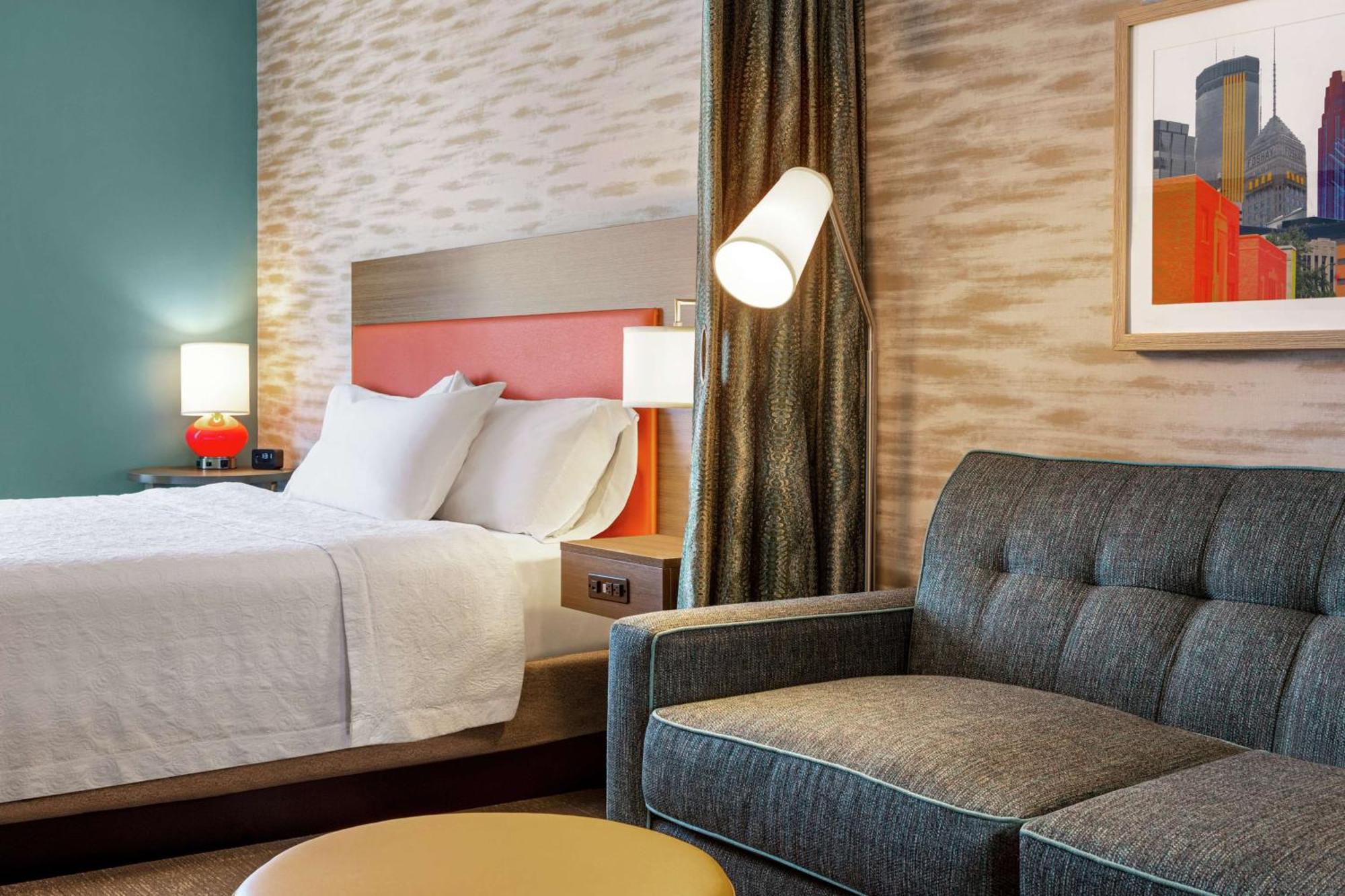 Home2 Suites By Hilton Minneapolis University Area Esterno foto